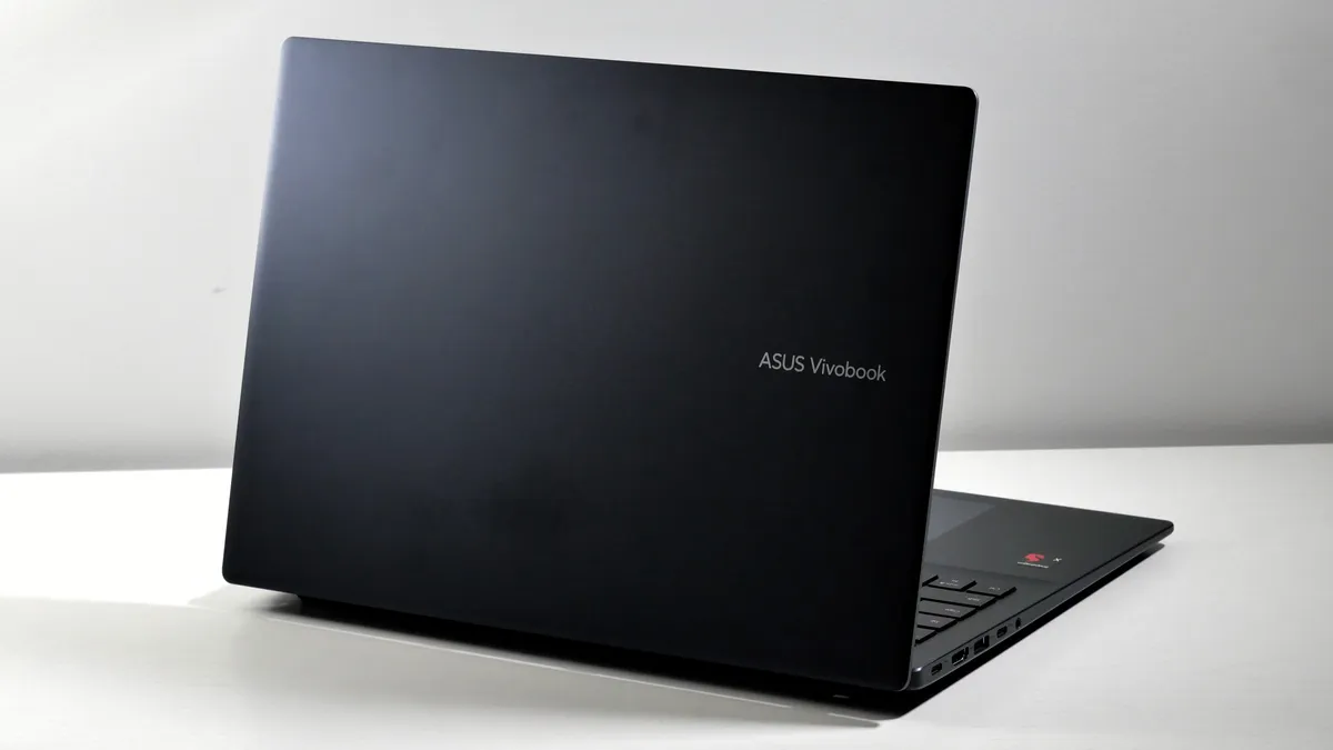 Đánh giá Asus Vivobook 16 (2025) - Màn hình 16 inch sắc nét, nâng tầm trải nghiệm cho công việc và giải trí 21 Asus Vivobook 16 2025 8