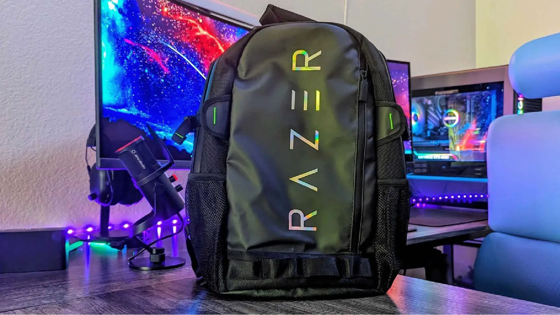 Balo Razer Rogue V3 1 01