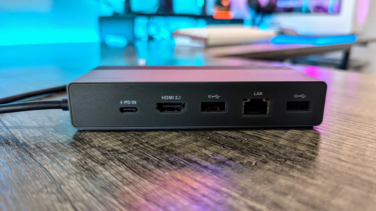 Đánh giá BenQ USB4 Gaming Handheld Dock - "7 trong 1" siêu tiện lợi, trợ thủ đắc lực cho game thủ và dân văn phòng 12 BenQ USB4 Dock 2