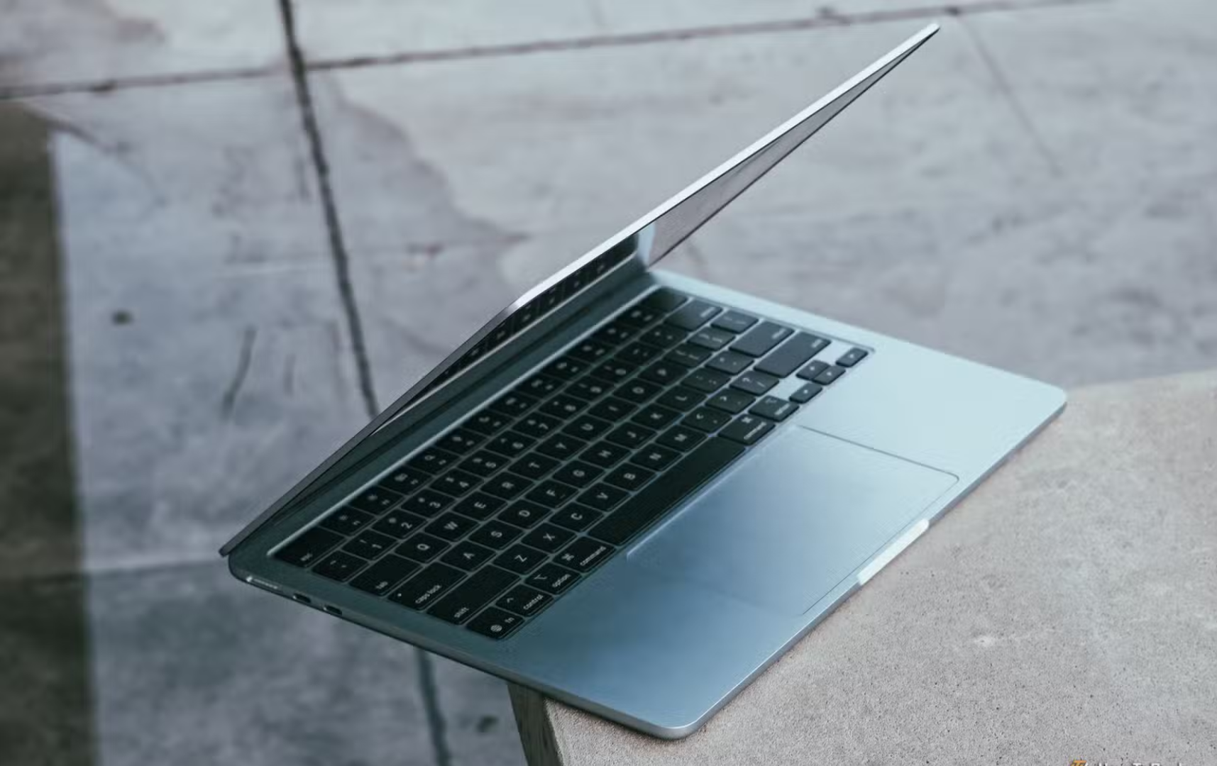 Danh gia MacBook Air M4 Laptop tot nhat cho hau het moi nguoi 6 e1743678405539