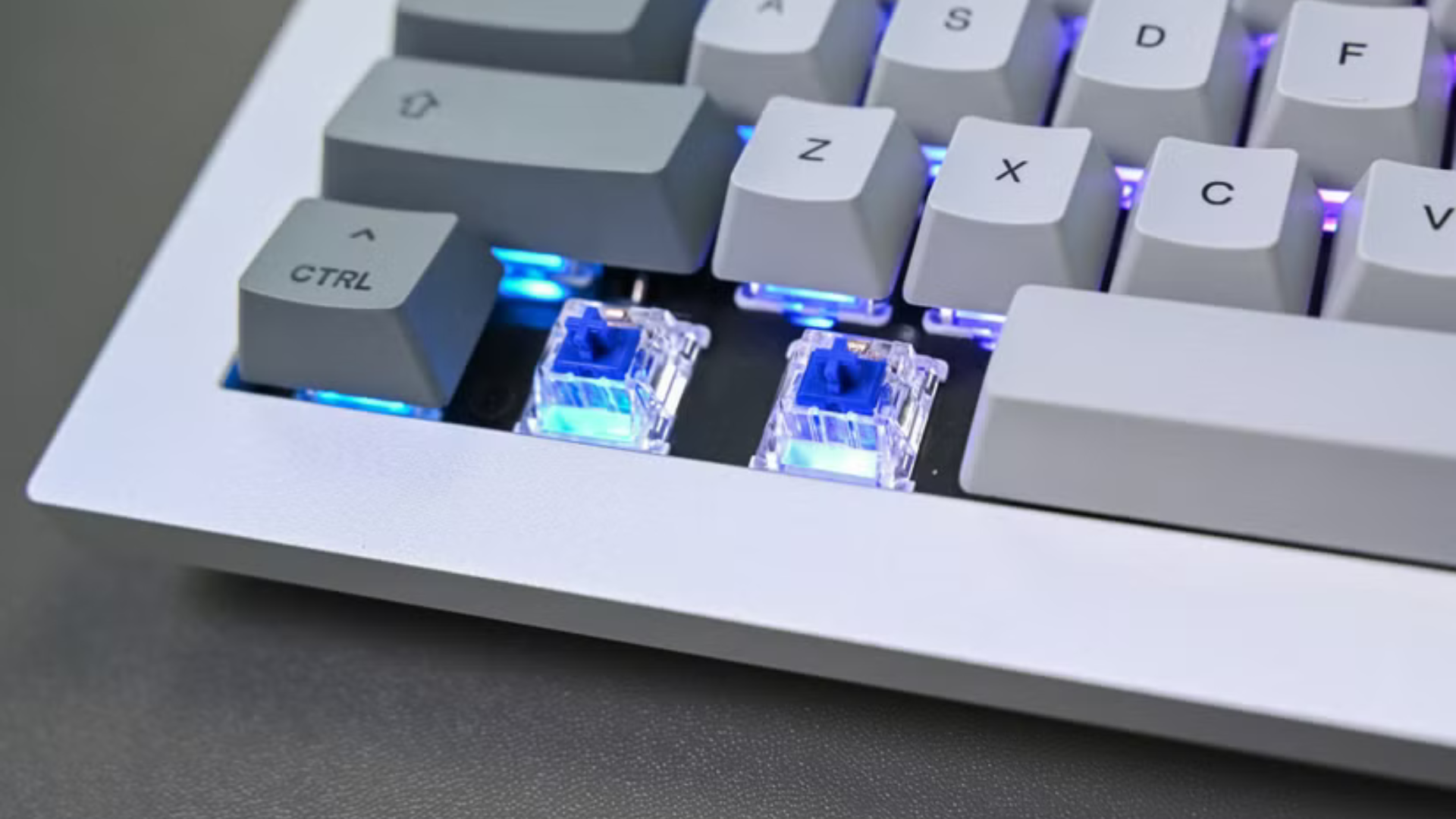 Đánh giá bàn phím OnePlus Keyboard 81 Pro: Tinh tế, cao cấp và sẵn sàng sử dụng 7 Danh gia ban phim OnePlus Keyboard 81 Pro Tinh te cao cap va san sang su dung 3
