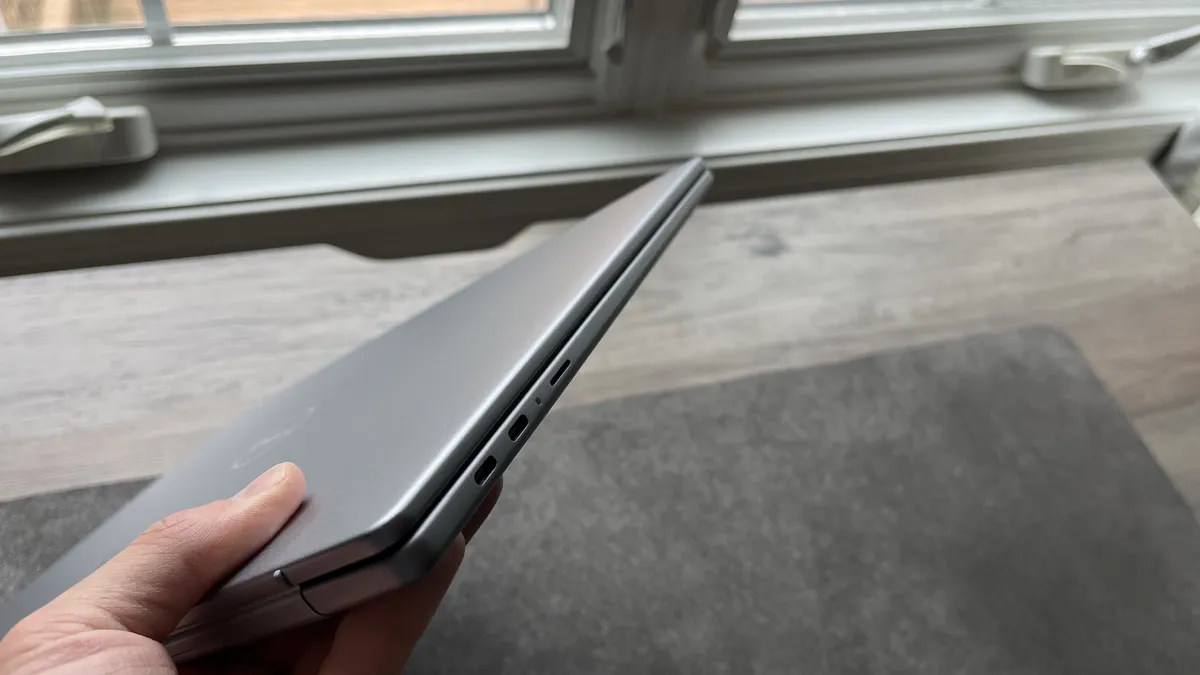 Đánh giá Dell Inspiron 14 Plus 7441 - Hiệu năng đỉnh cao, thiết kế tinh tế, pin vô địch 14 Dell Inspiron 14 Plus 7441 2