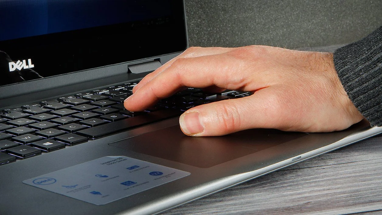 Đánh giá Dell Inspiron 15 5000 2in1 (5579) - Lựa chọn lý tưởng cho công việc và giải trí 14 Dell Inspiron 15 5000 3