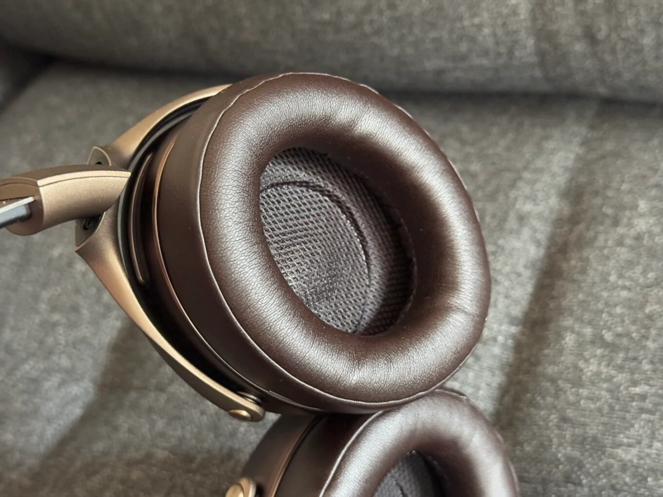 Đánh giá tai nghe Focal Bathys MG - Trải nghiệm âm thanh mượt mà, thiết kế tính tế 27 Focal Bathys MG 2