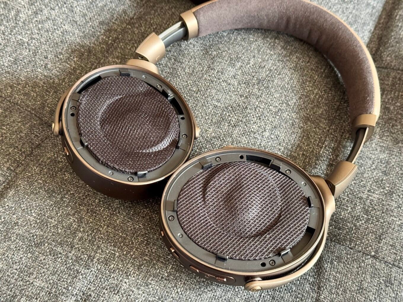 Đánh giá tai nghe Focal Bathys MG - Trải nghiệm âm thanh mượt mà, thiết kế tính tế 28 Focal Bathys MG 4