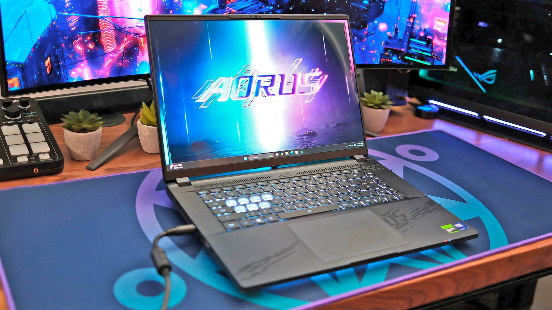 Gigabyte Aorus Master 16 1