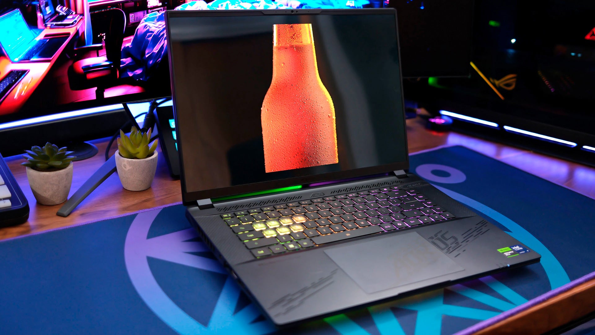 Gigabyte Aorus Master 16 15