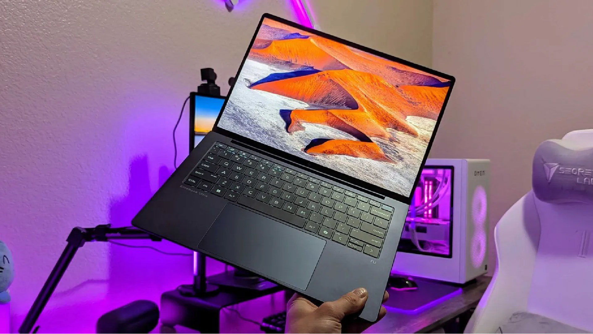 HP EliteBook Ultra 14 G1i 1 01