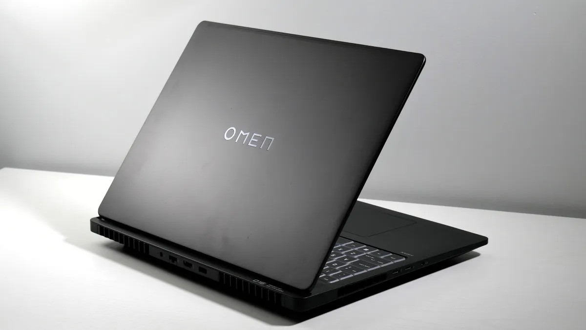 HP Omen Max 16 7