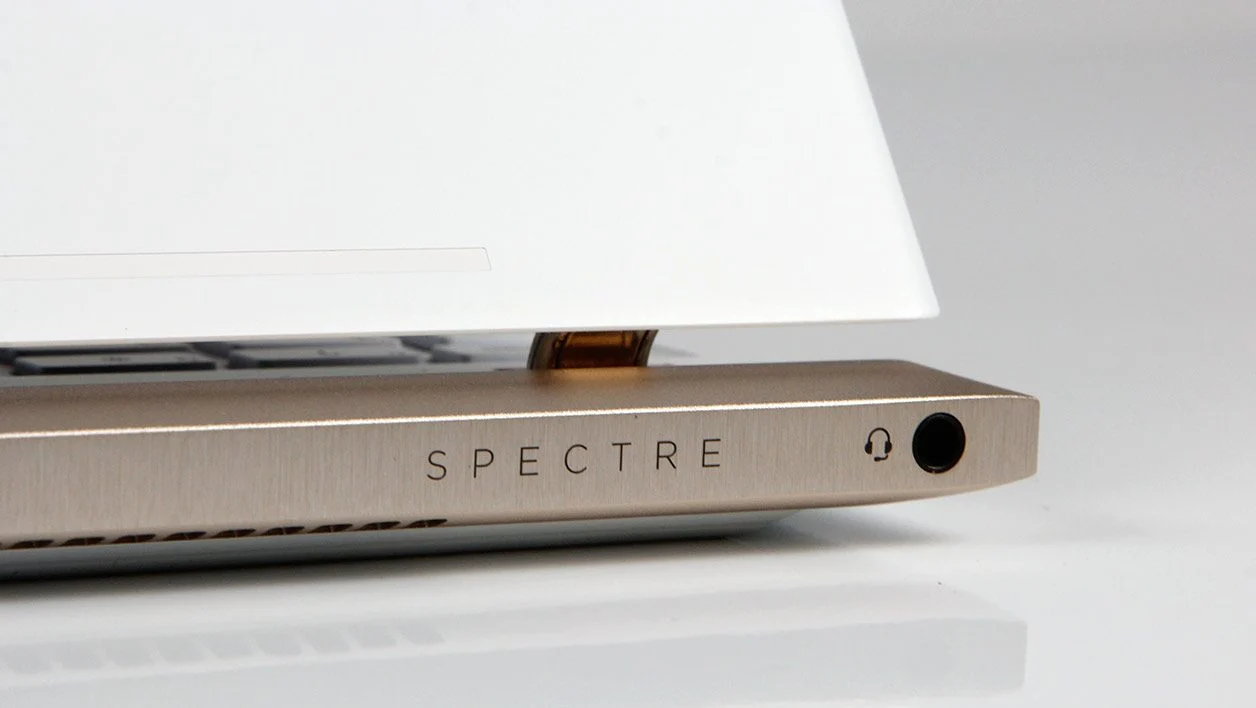 Đánh giá HP Spectre 13-af004nf: Đỉnh cao thiết kế siêu mỏng và hiệu năng mạnh mẽ 27 HP Spectre 13 af004nf 2