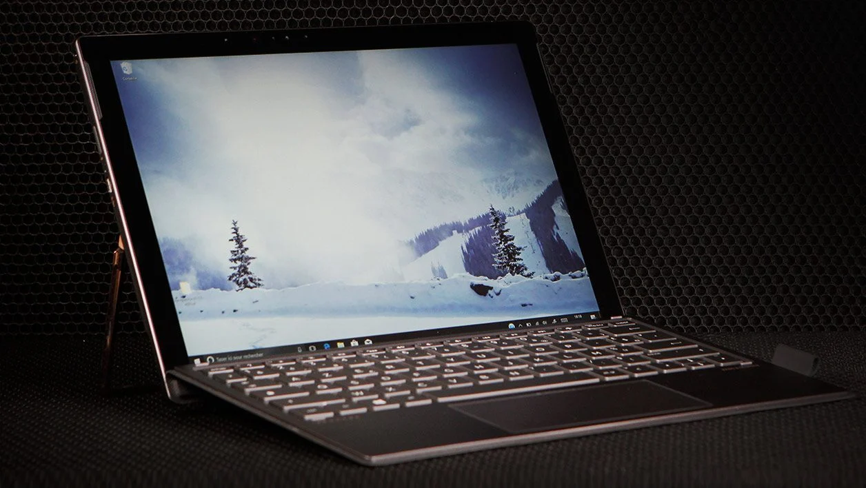 Khám phá HP Spectre x2 12-c001nf: Mỏng nhẹ, mạnh mẽ và đầy phong cách 24 HP Spectre x2 12 c001nf 2