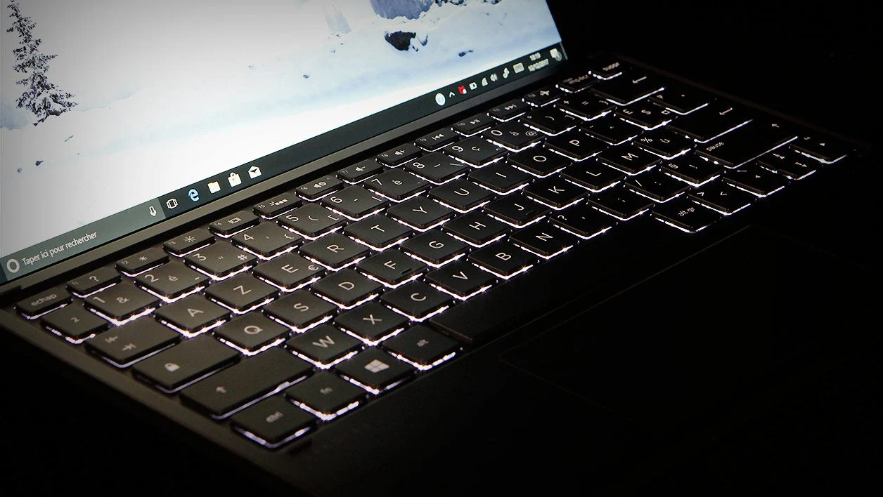 Khám phá HP Spectre x2 12-c001nf: Mỏng nhẹ, mạnh mẽ và đầy phong cách 19 HP Spectre x2 12 c001nf 4