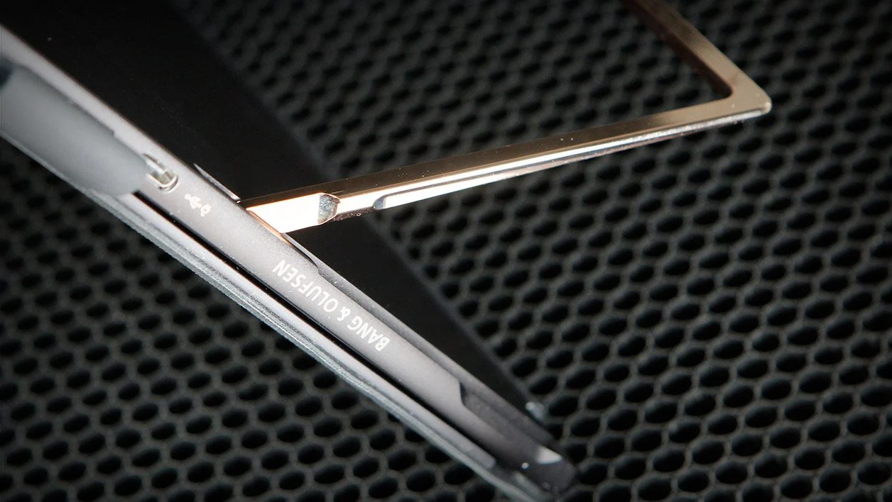 Khám phá HP Spectre x2 12-c001nf: Mỏng nhẹ, mạnh mẽ và đầy phong cách 17 HP Spectre x2 12 c001nf 6