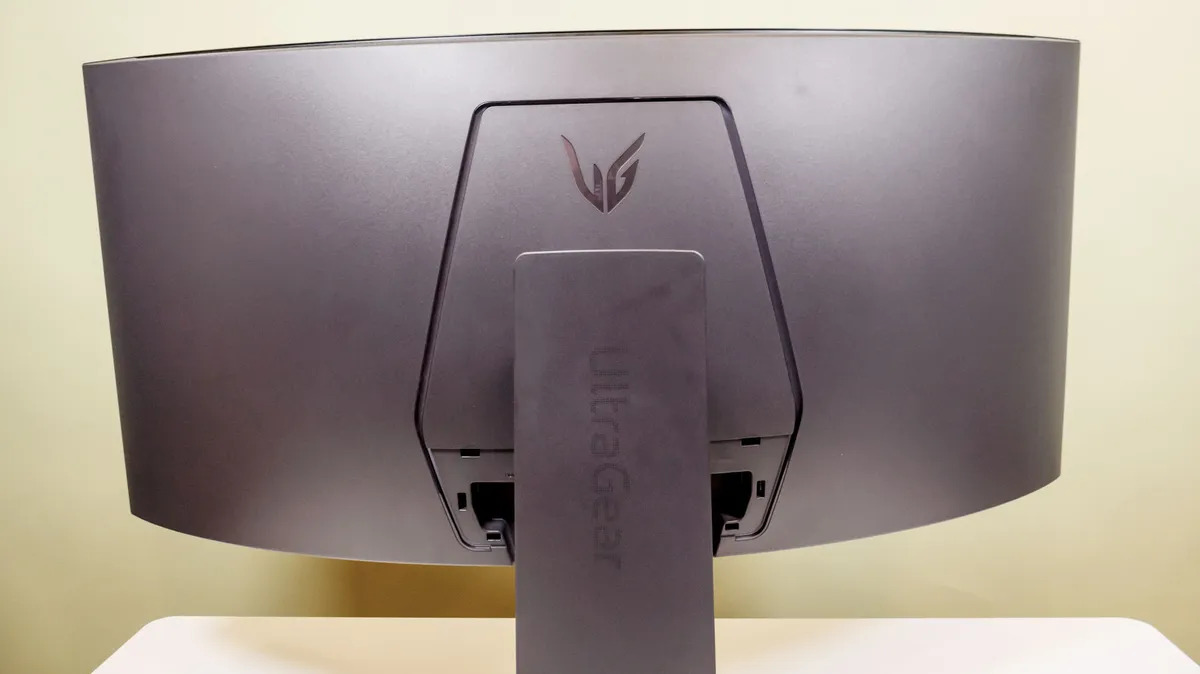 LG UltraGear 45GX950A B 3