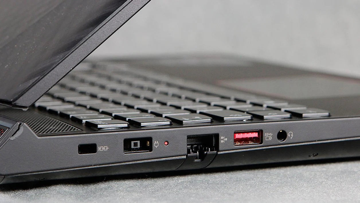 Lenovo Legion Y720 15IKB 3