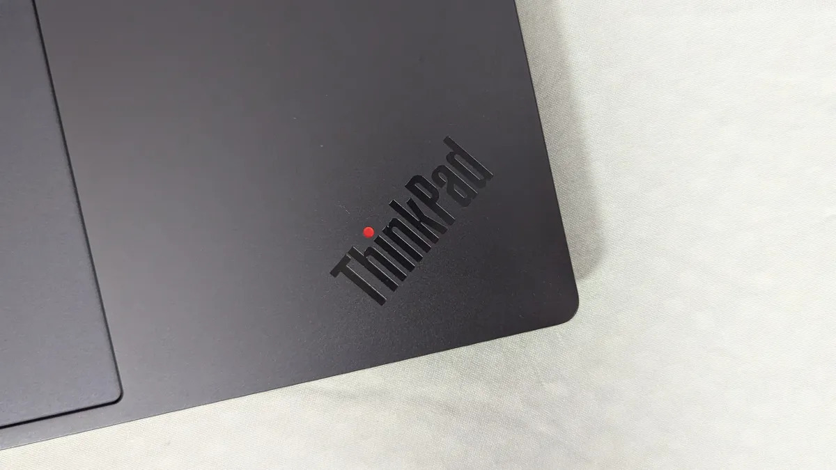 Lenovo ThinkPad X9 14 Gen 1 Aura Edition 7