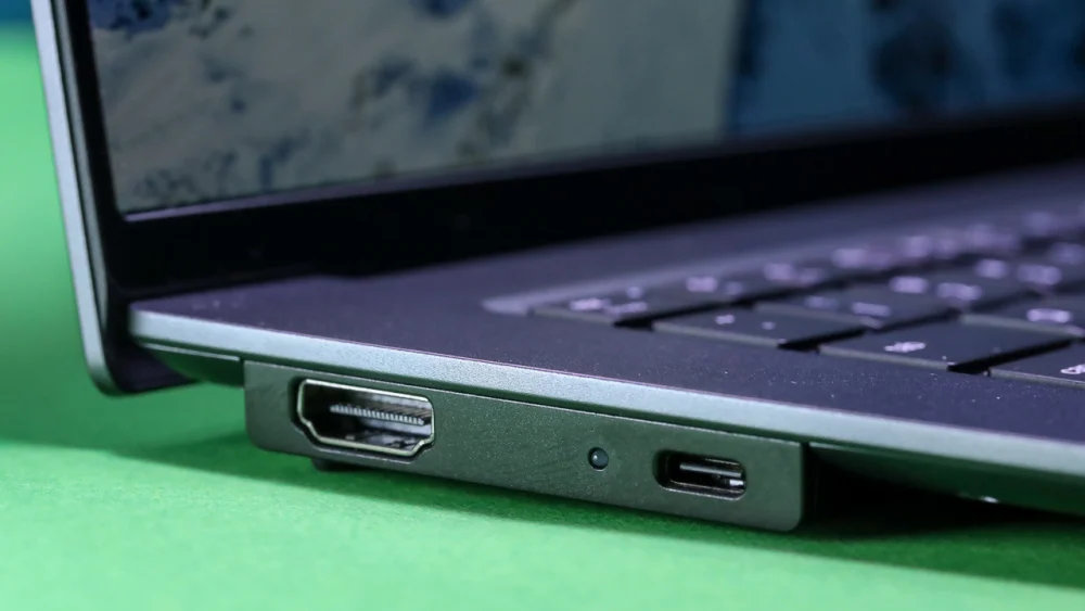 Lenovo ThinkPad X9 15 Aura Edition 7