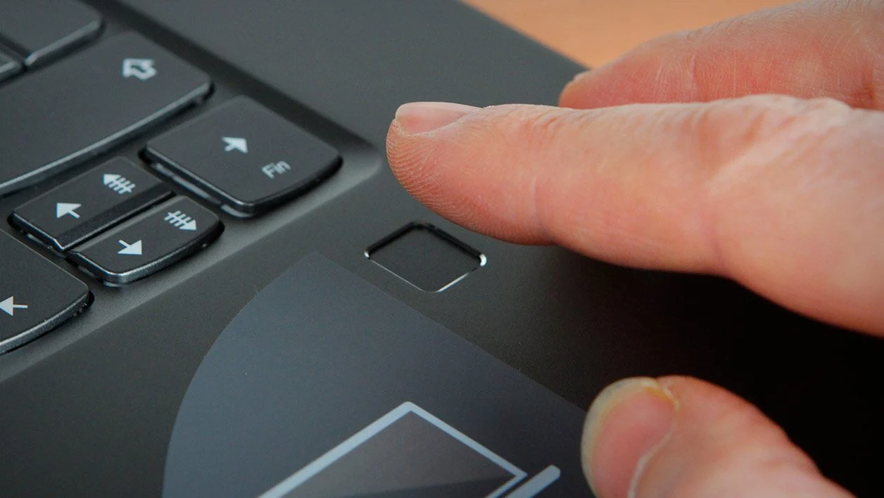 Lenovo Yoga 720 15IKB 3