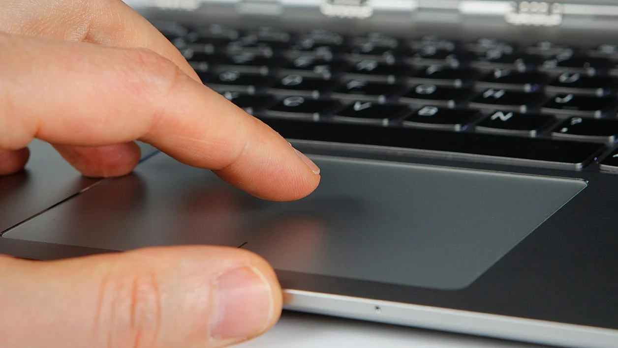 Khám phá Lenovo Yoga 920-13IKB: Mỏng nhẹ, mạnh mẽ, đa năng 20 Lenovo Yoga 920 13IKB 5