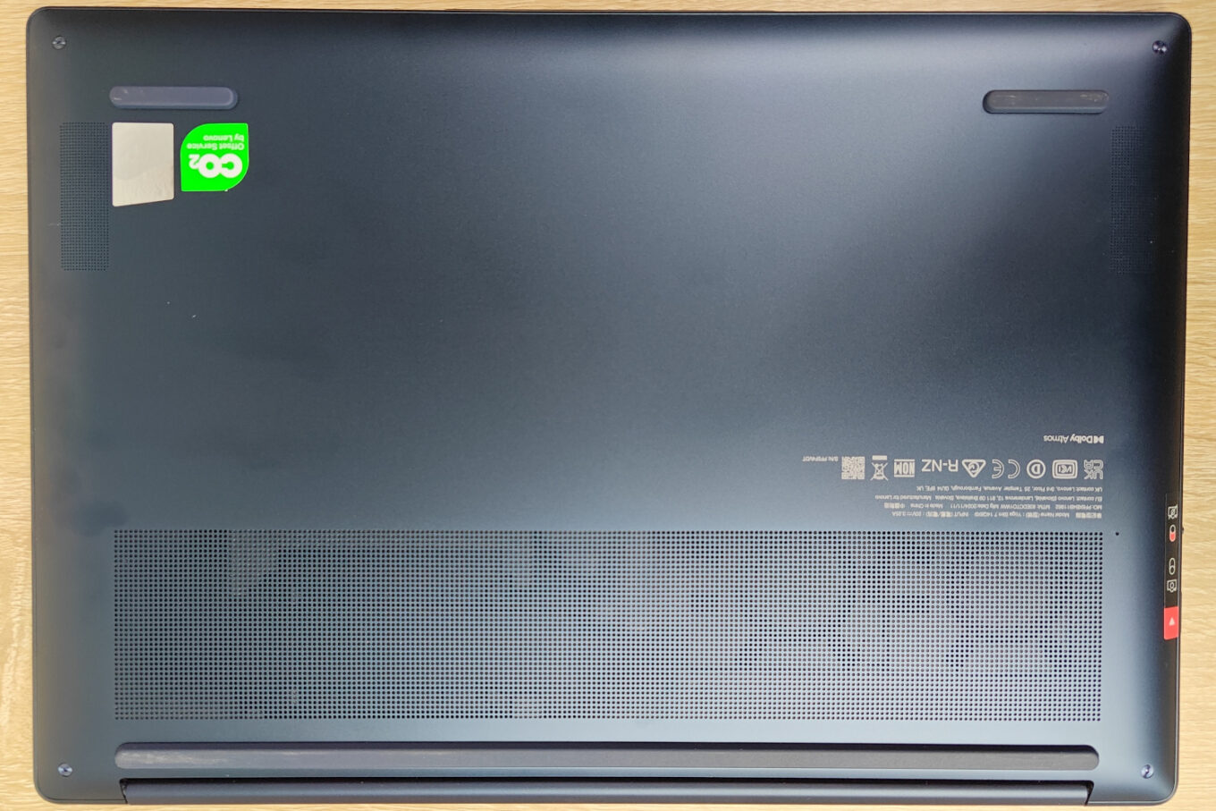 Đánh giá Lenovo Yoga Slim 7x Gen9 (14Q8X9) - Mỏng nhẹ, mạnh mẽ, hiện đại 26 Lenovo Yoga Slim 7x Gen9 2