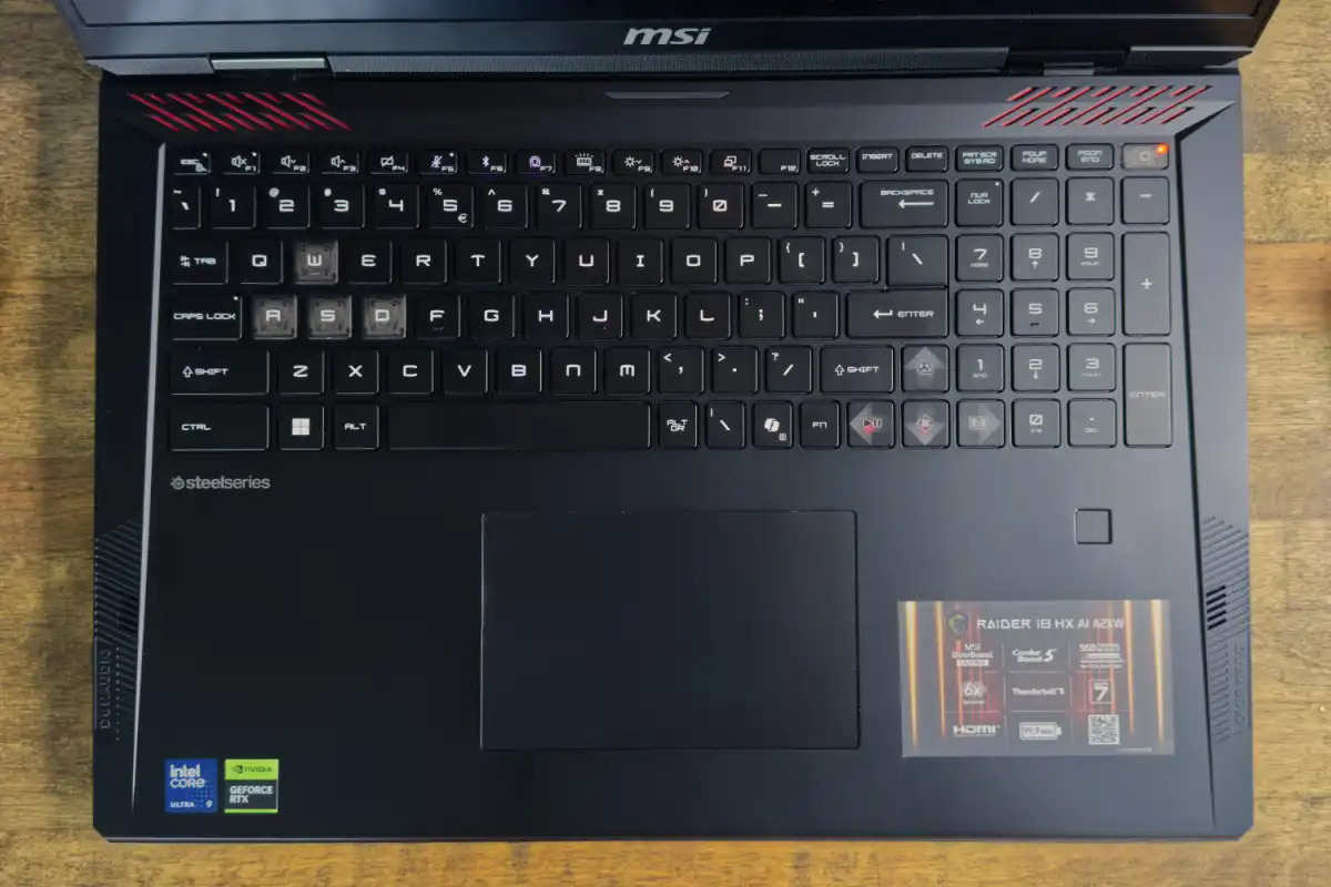 MSI Raider 18 HX AI 3