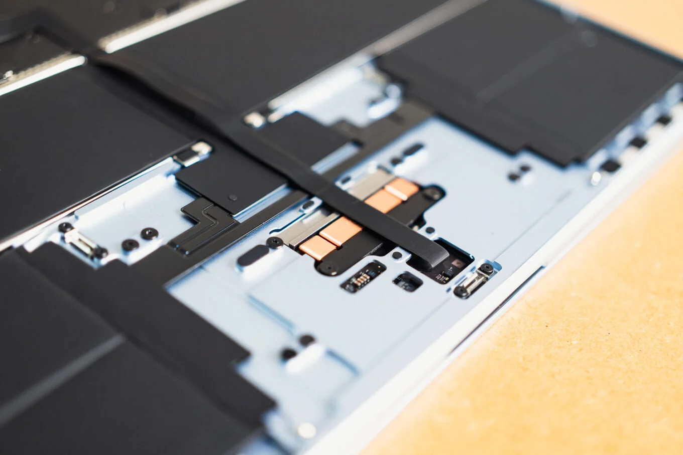 Trải nghiệm Apple MacBook Air M4 (2025) - Siêu mỏng, siêu mạnh, siêu đáng giá! 25 MacBook Air M4 2025 5