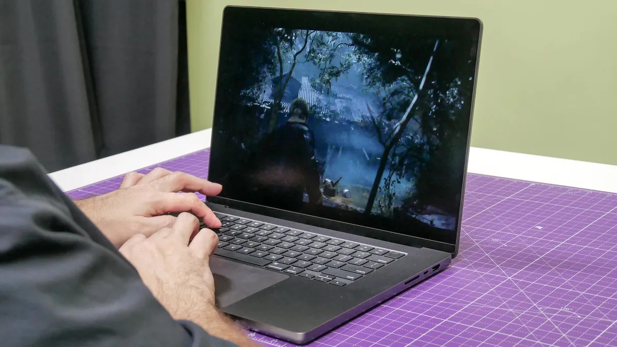 MacBook Air M4 vs MacBook Pro M4 5