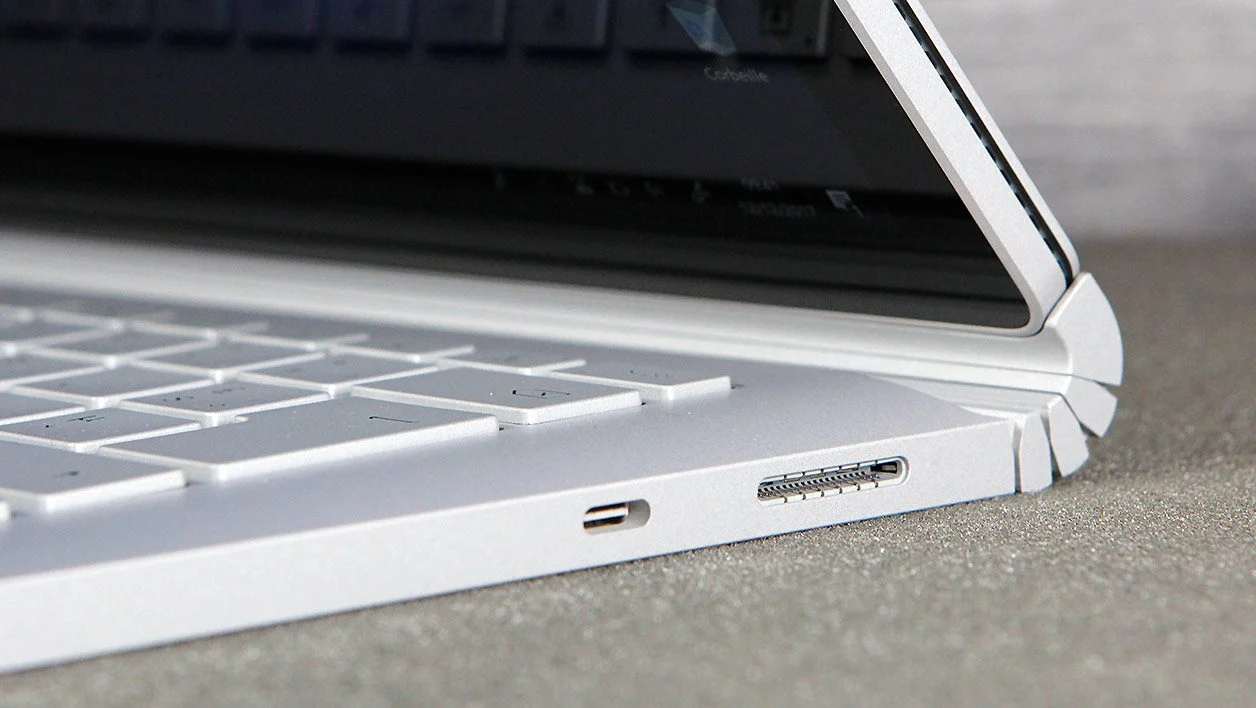 Microsoft Surface Book 2 6