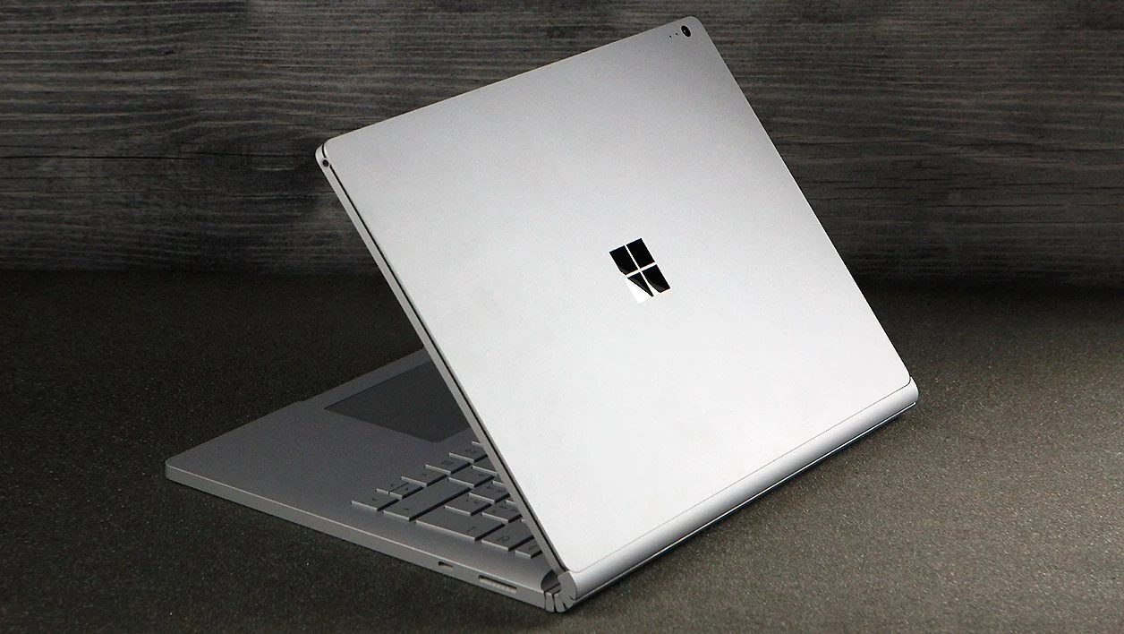 Microsoft Surface Book 2 7