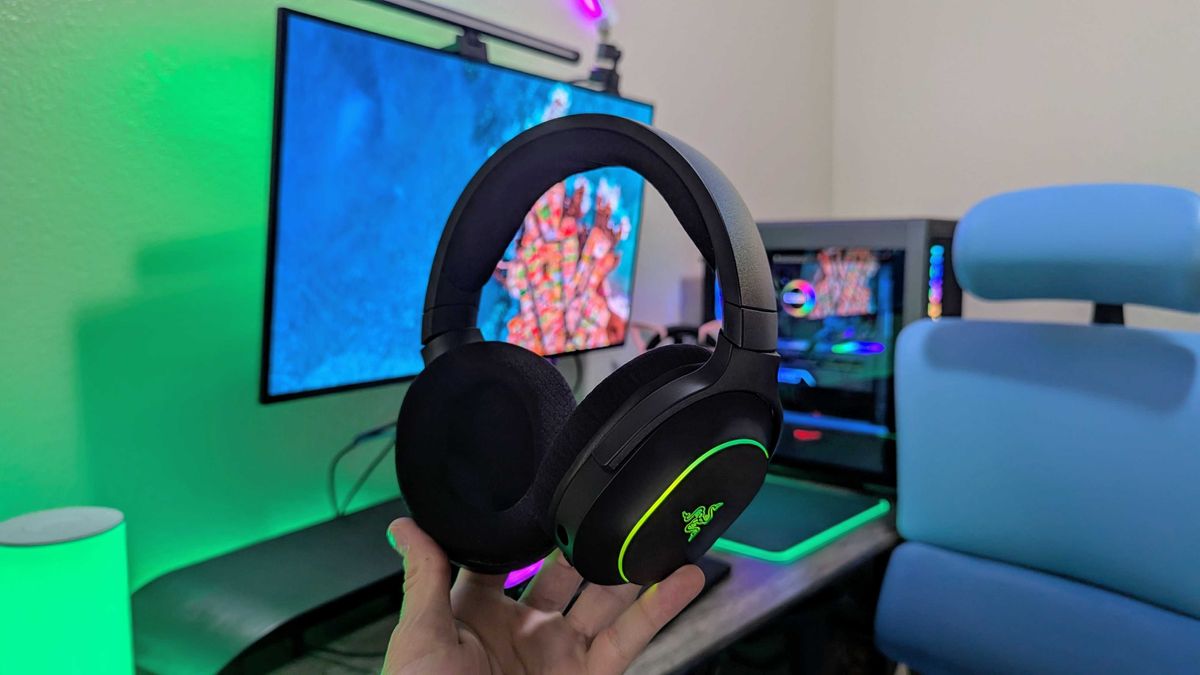 Razer Barracuda X Chroma 1