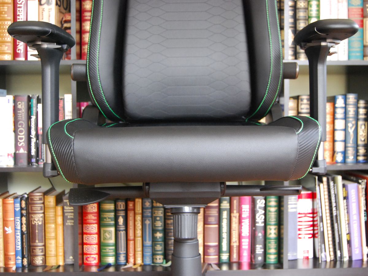 Ghế chơi game Iskur V2 của Razer: Hỗ trợ cho các game thủ với công thái học tốt nhất trong phân khúc 19 Razers Iskur V2 8