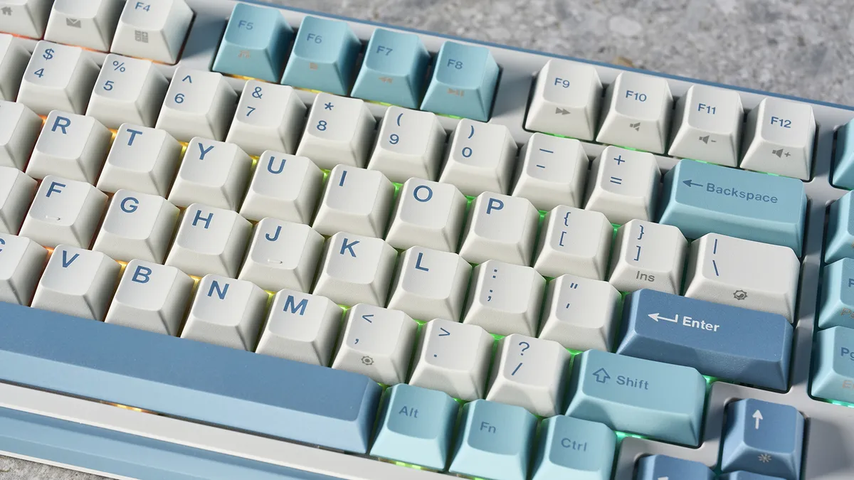 Đánh giá bàn phím cơ Royal Kludge S98 - Trải nghiệm gõ phím mượt mà với thiết kế độc đáo 22 Royal Kludge S98 4