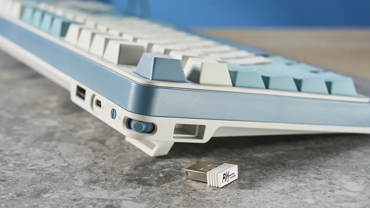 Đánh giá bàn phím cơ Royal Kludge S98 - Trải nghiệm gõ phím mượt mà với thiết kế độc đáo 18 Royal Kludge S98 7