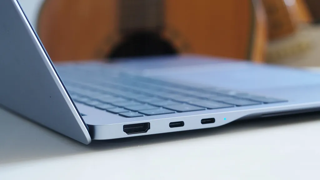 Samsung Galaxy Book 4 Edge 4