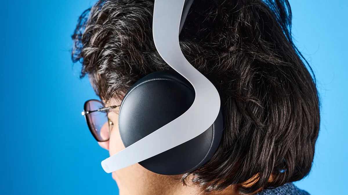 Đánh giá PlayStation Pulse Elite - Trải nghiệm âm thanh 3D sống động, kết nối mượt mà 24 Sony PlayStation Pulse Elite 9