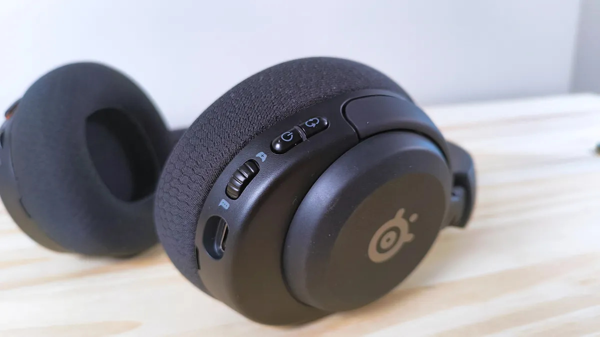 SteelSeries Arctis Nova 5X 3