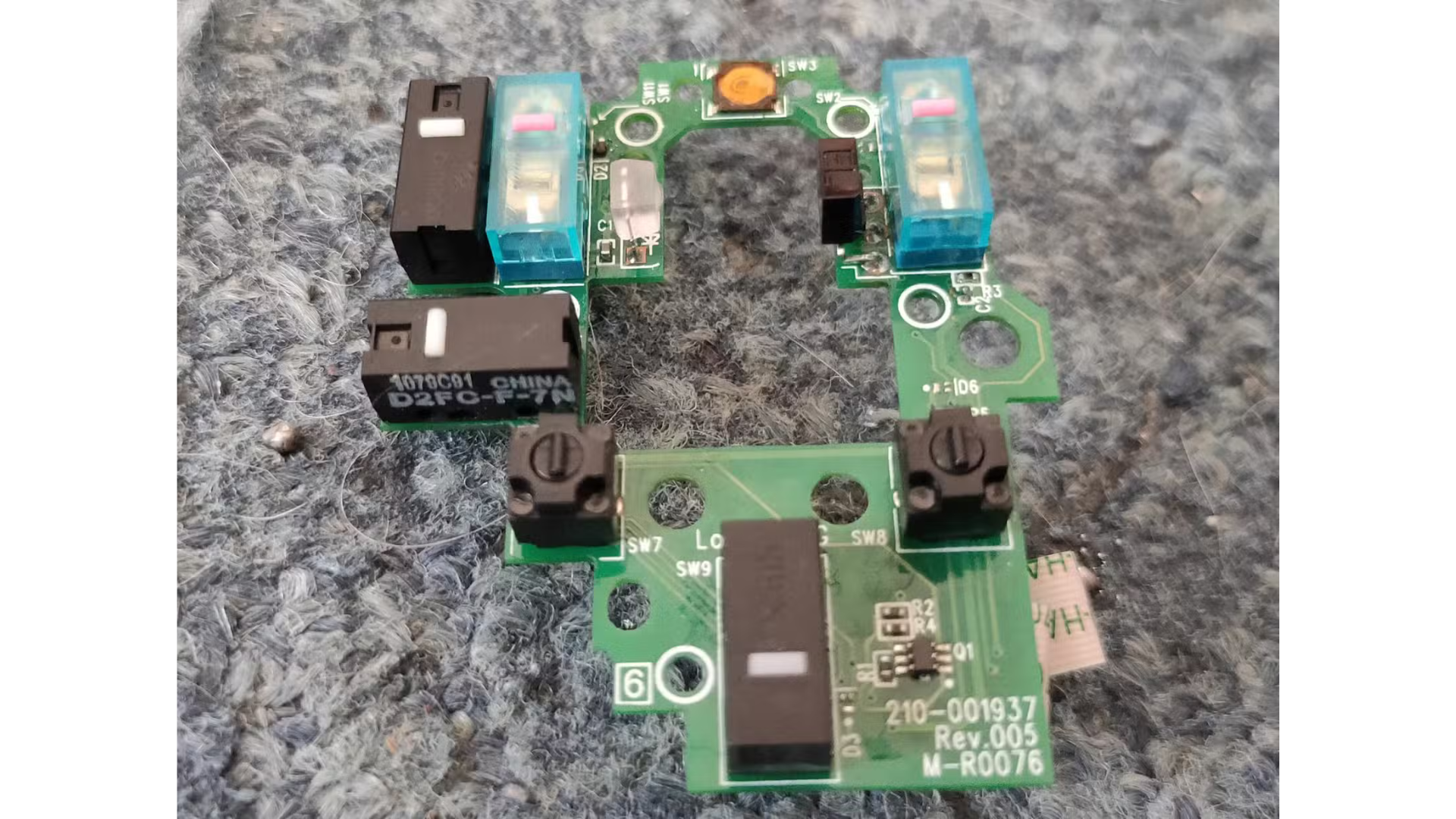 Tại sao Logitech G502 mãi là chuột máy tính yêu thích của tôi 9 Tai sao Logitech G502 mai la chuot may tinh yeu thich cua toi 4