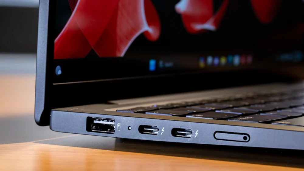 ThinkPad X1 Carbon Gen 12 4 1