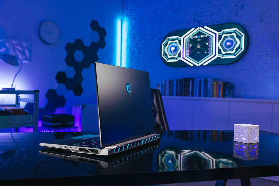 Laptop MSI Titan 18 HX Dragon Edition Norse Myth & Titan 18 HX AI: Sức mạnh tối thượng 4 Titan 18 HX Dragon Edition Norse Myth Titan 18 HX AI Suc manh toi thuong 3