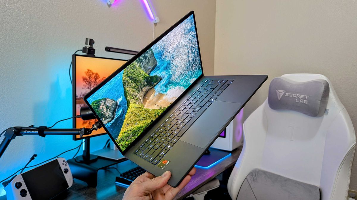 Đánh giá ASUS Zenbook A14 (2025) - Bạn đồng hành lý tưởng trên mọi hành trình. 37 Zenbook A14 1