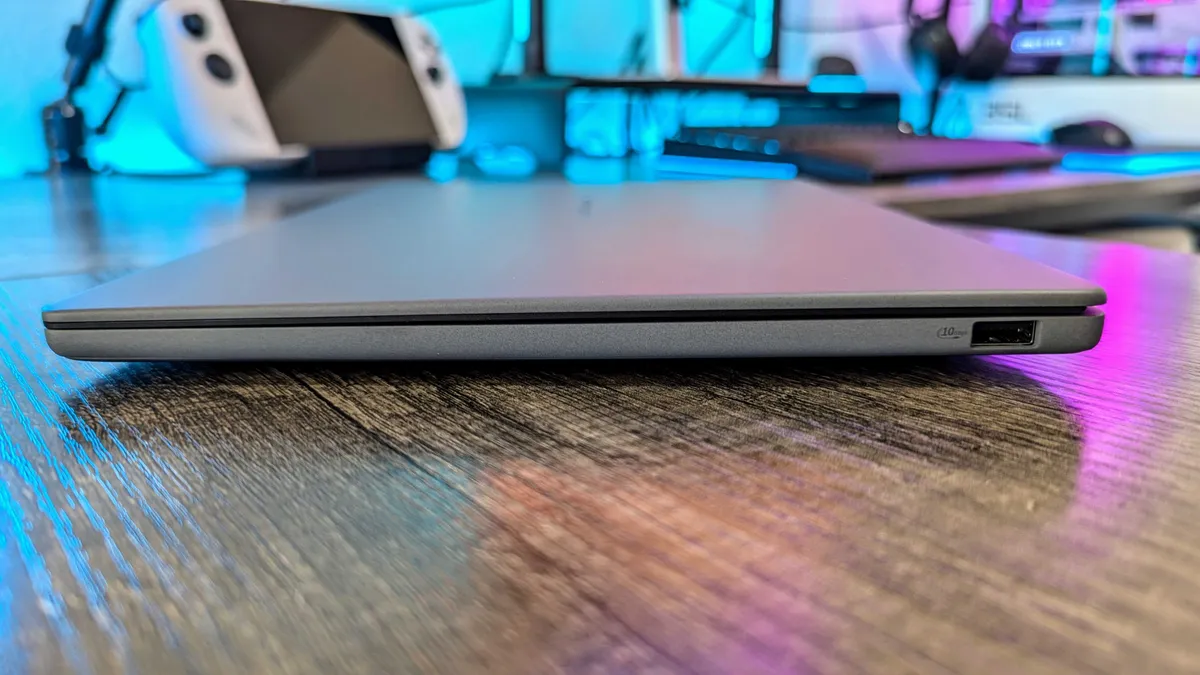 Đánh giá ASUS Zenbook A14 (2025) - Bạn đồng hành lý tưởng trên mọi hành trình. 23 Zenbook A14 6