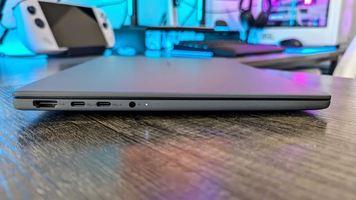 Đánh giá ASUS Zenbook A14 (2025) - Bạn đồng hành lý tưởng trên mọi hành trình. 22 Zenbook A14 7