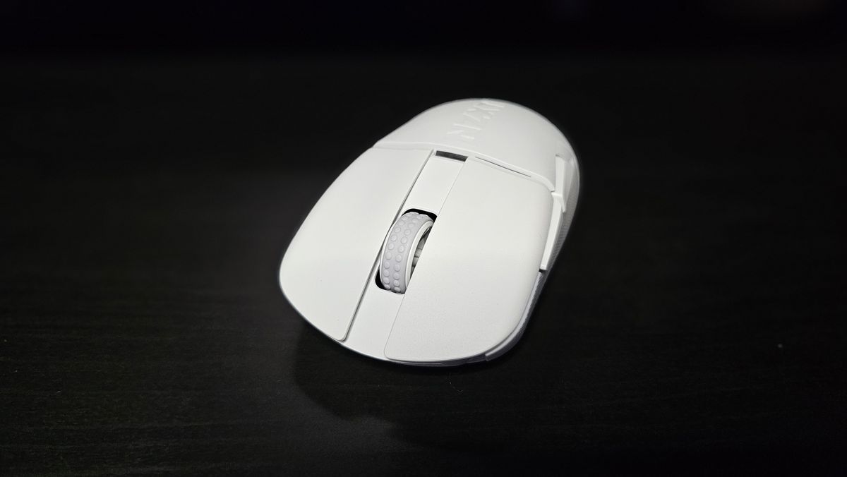 chuot NZXT Lift Elite 8