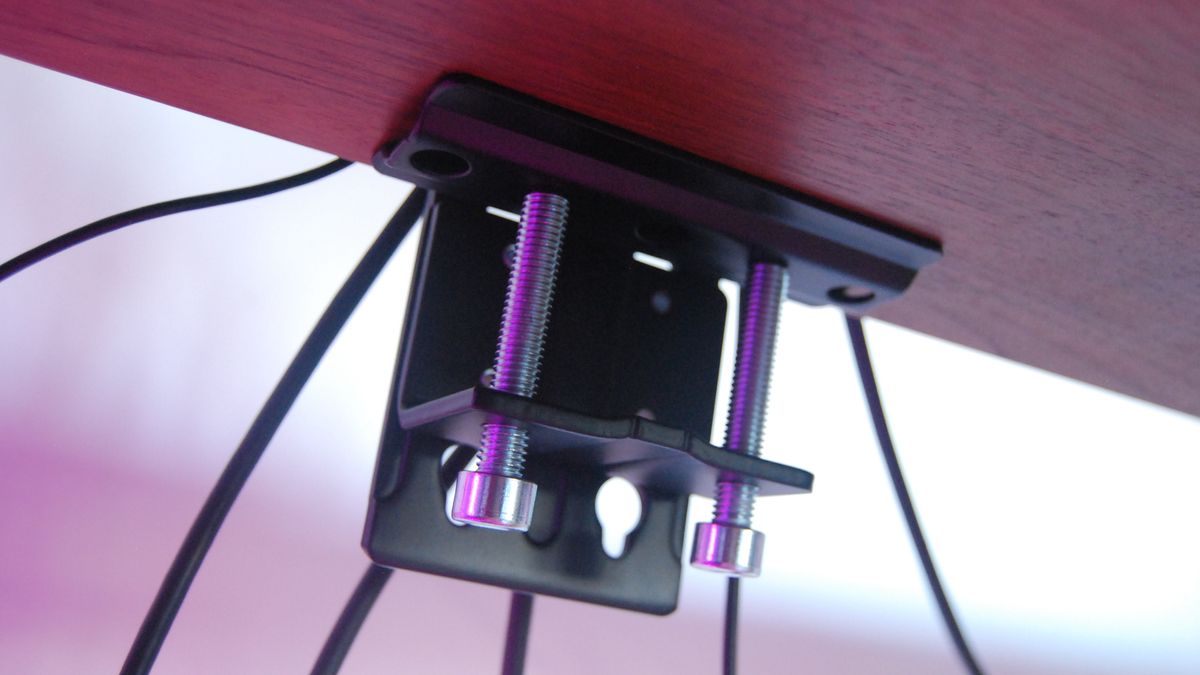 gia do man hinh MSI MAG MT201D 4