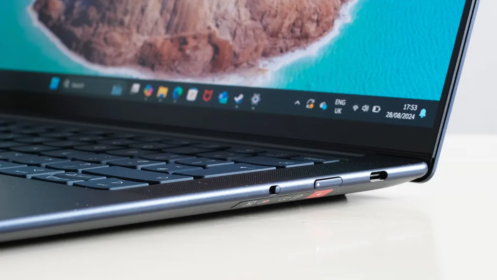 Đánh giá Lenovo Yoga Slim 7x - Siêu mỏng, siêu mạnh với Snapdragon X Elite và OLED 3K 21 lenovo yoga slim 7x 2
