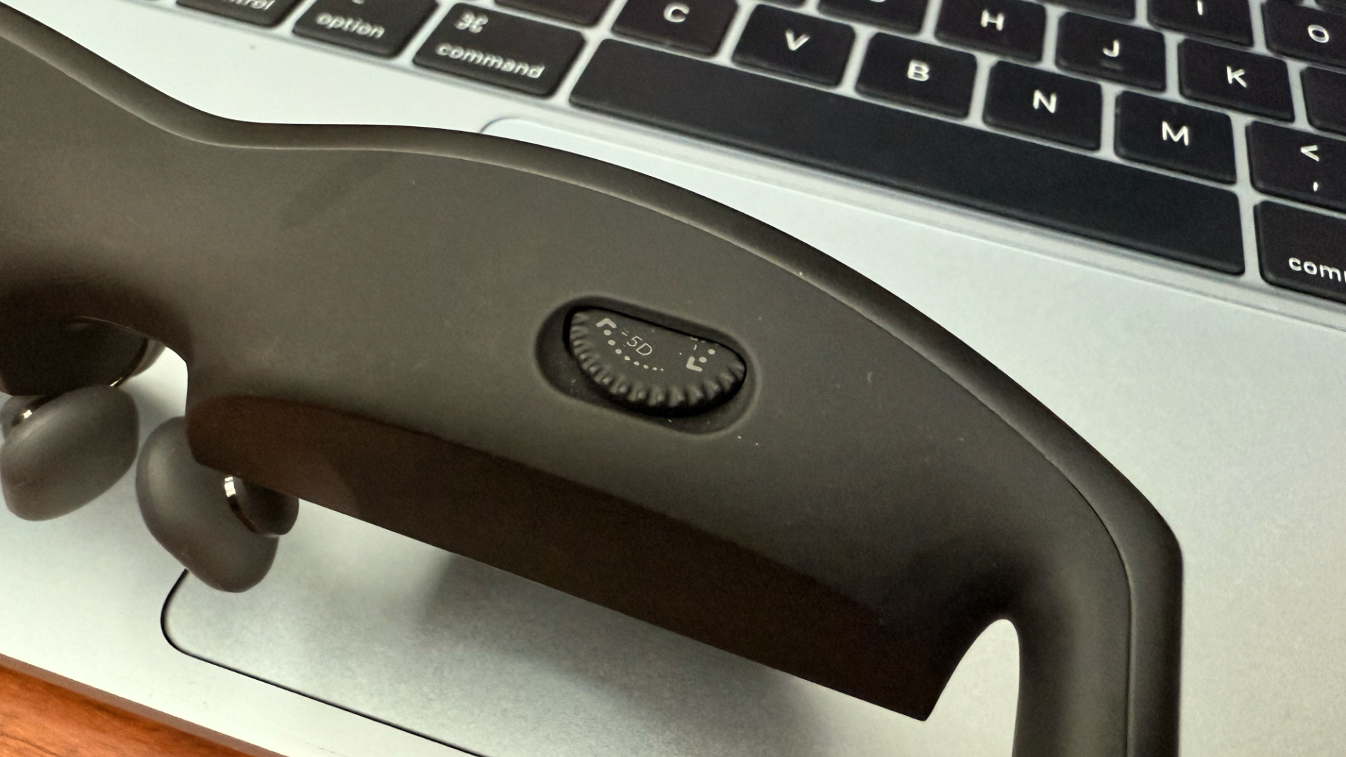 Viture One: Kính thông minh 550 USD vượt trội Vision Pro khi dùng với Mac 21 1Viture One Kinh Thong Minh 550 USD Vuot Troi Vision Pro Khi Dung Voi Mac 7