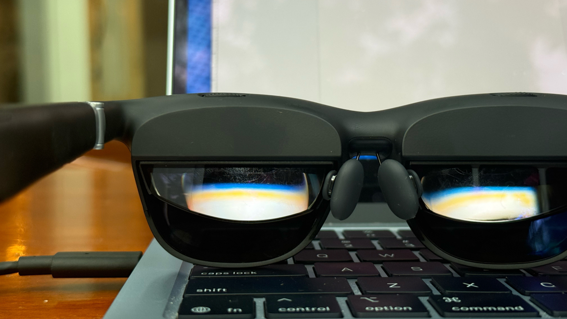 Viture One: Kính thông minh 550 USD vượt trội Vision Pro khi dùng với Mac 16 1Viture One Kinh Thong Minh 550 USD Vuot Troi Vision Pro Khi Dung Voi Mac 8