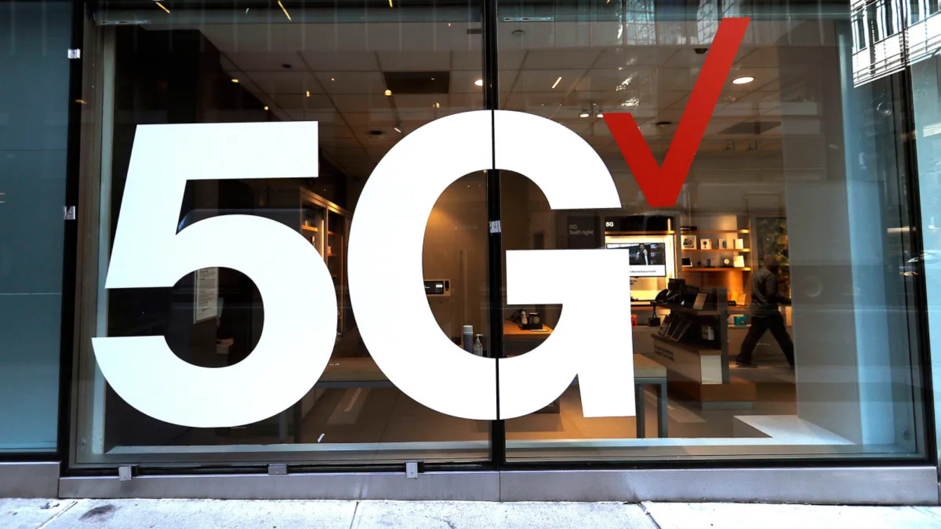 5G là gì? Tốc độ, phạm vi, so sánh và tất tần tật những gì bạn cần biết 1 5G la gi Toc do pham vi so sanh va tat tan tat nhung gi ban can biet 1
