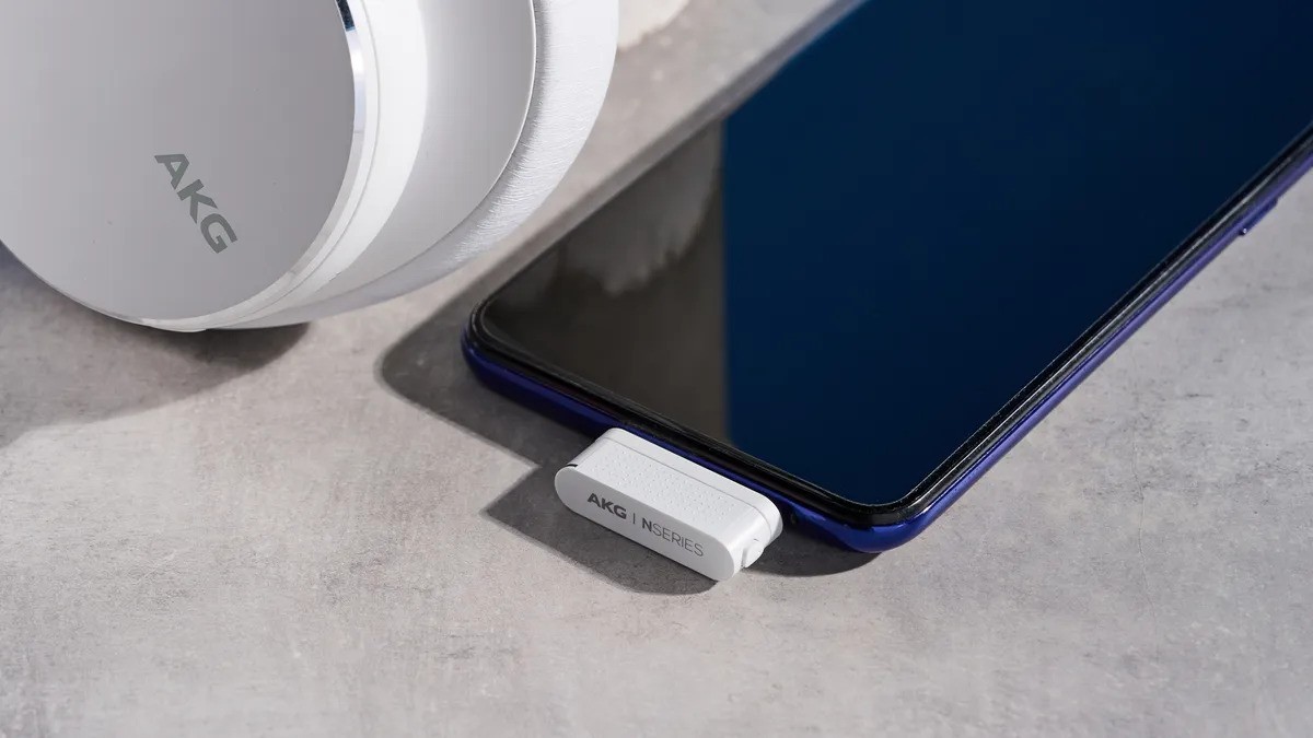 AKG N9 Hybrid 7