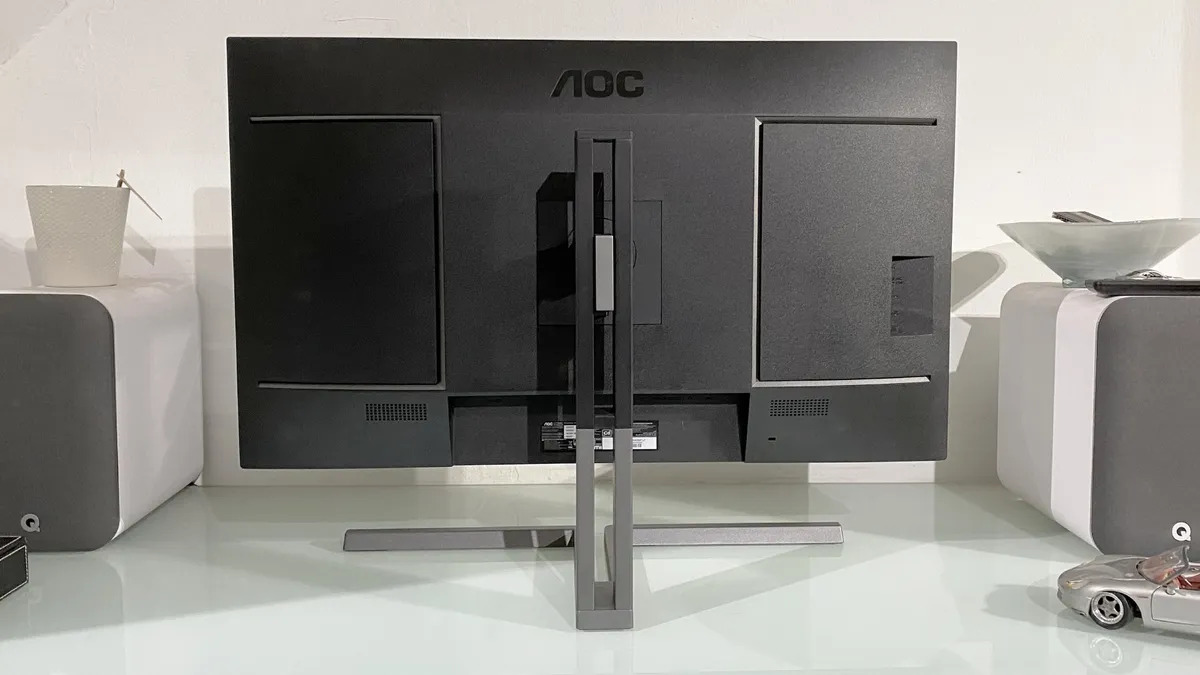 AOC Graphic Pro U32U3CV 7